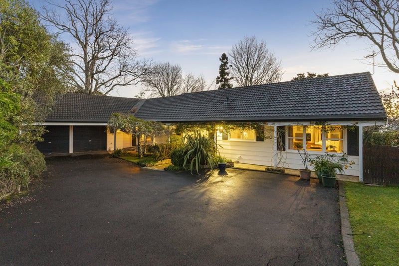 43A Hawkins Street, Meadowbank, Auckland - Carousel 1