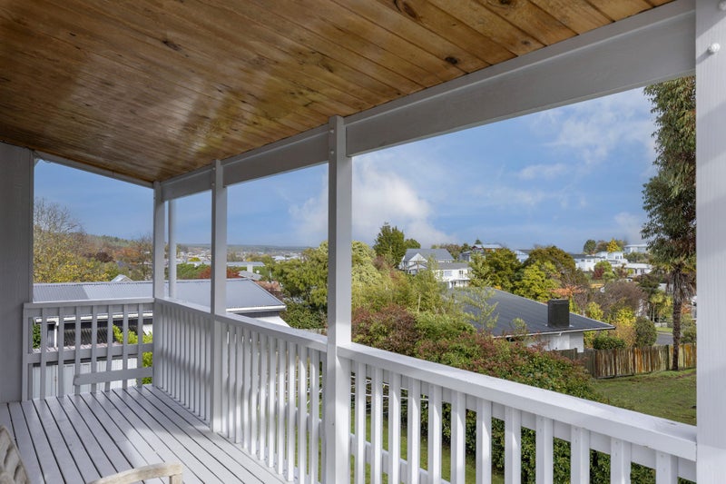 2/27 Kōtare Street, Hilltop, Taupō - Carousel 1