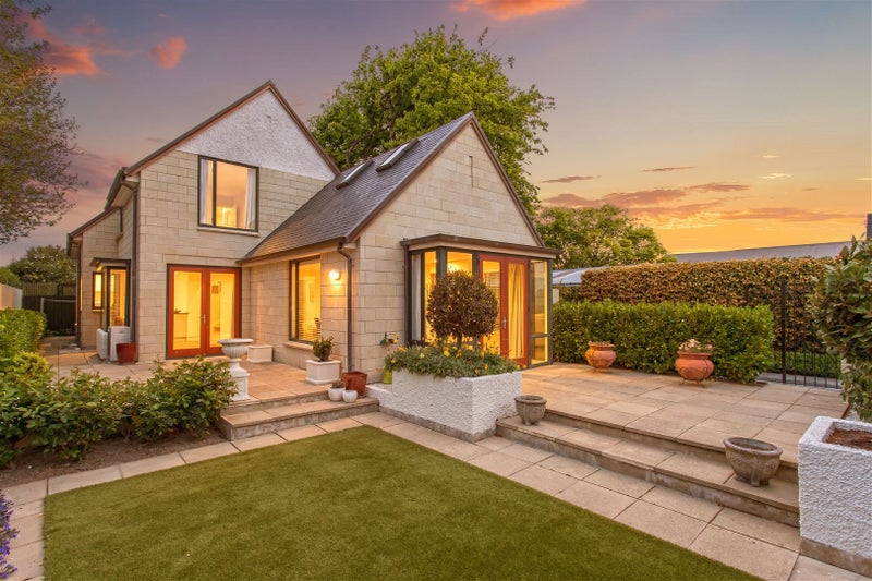 2/124 Leinster Road, Merivale, Christchurch - Carousel 1