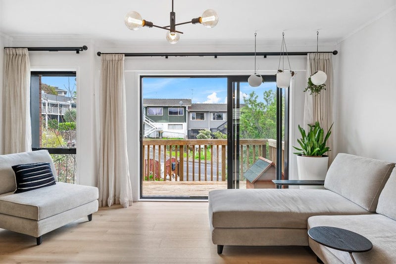 2/1 Forsythe Place, Massey, Auckland - Carousel 2