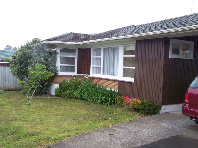4 Cromdale Avenue, Highland Park, Auckland - Carousel 1