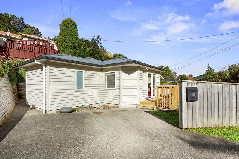 19A Wilfred Street, Tawa, Wellington - Carousel 19
