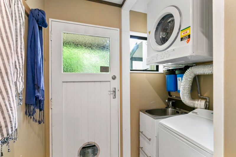 12/12 Vallance Street, Kilbirnie, Wellington - Carousel 10