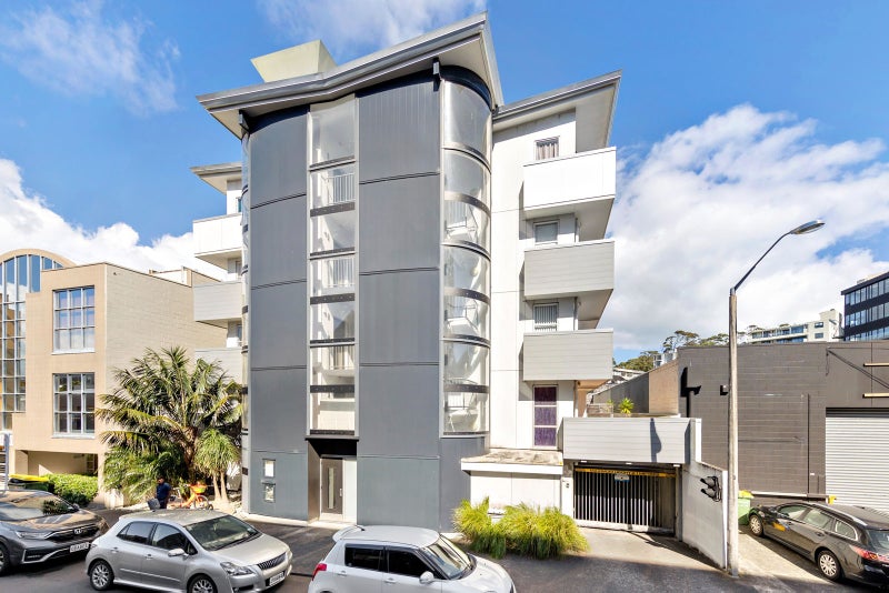 6/8 Clayton Street, Newmarket, Auckland - Carousel 1