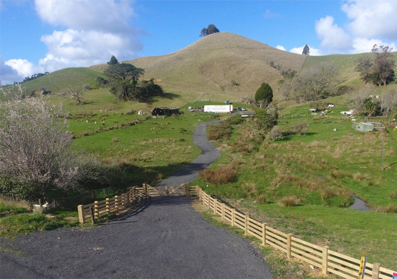 162 Totara Road, Ararimu, Drury - Carousel 1