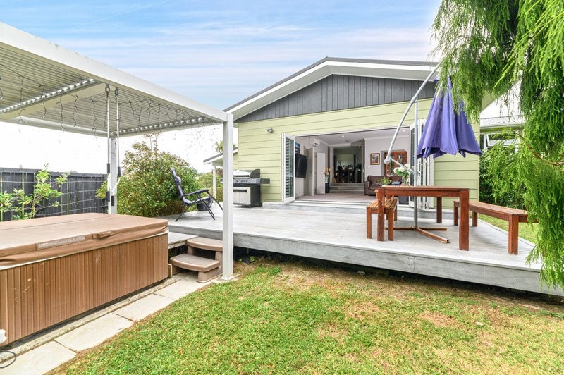 54 Halsey Drive, Lynfield, Auckland - Carousel 1