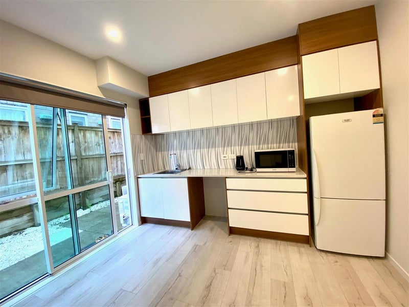 7 Cloghfin Place, Flat Bush, Auckland - Carousel 2