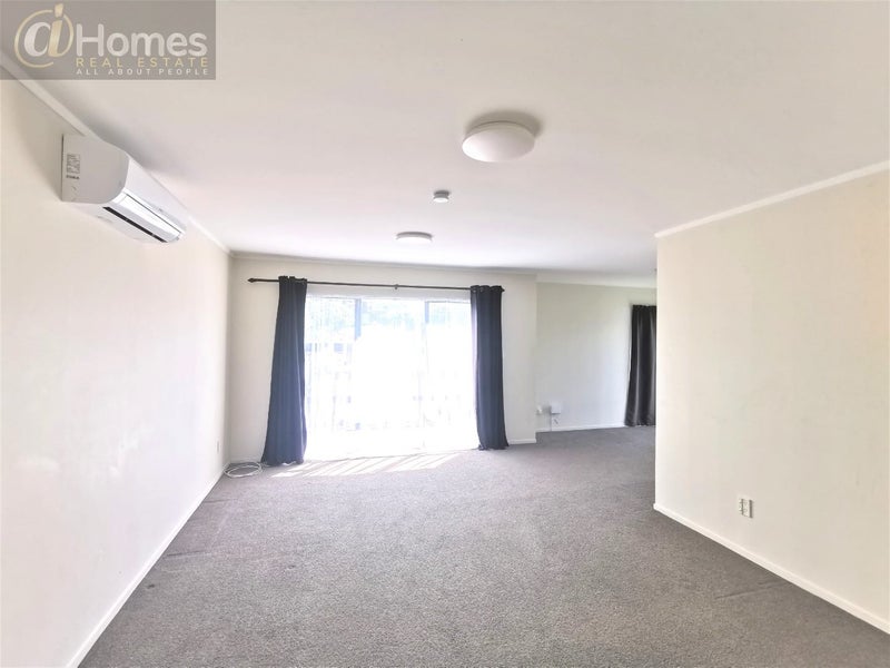 30 Halleys Place, Mount Roskill, Auckland - Carousel 2