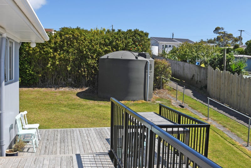 44 HAURAKI Road, Palm Beach - Carousel 18