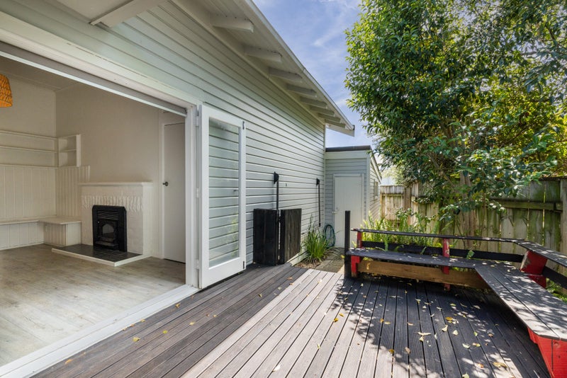 16 Hammond Road, Taradale, Napier - Carousel 1