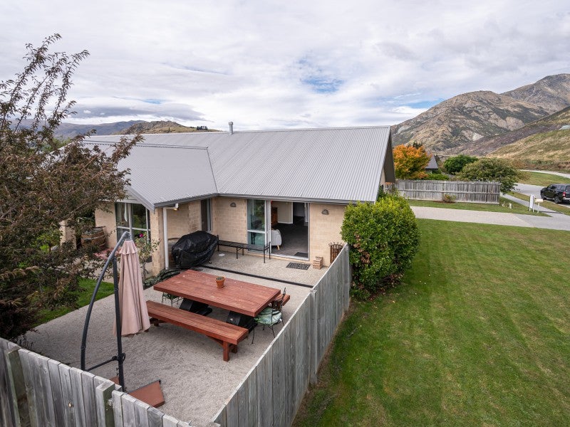8 Herries Lane, Lake Hayes, Queenstown - Carousel 2