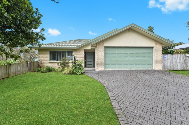 14 Tuirangi Street, Flagstaff, Hamilton - Carousel 1