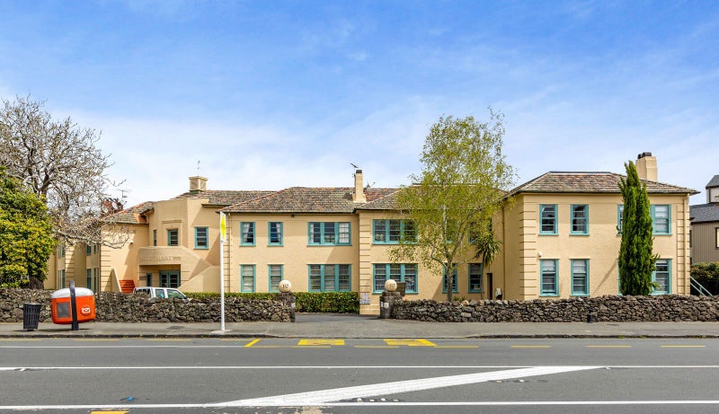 14/145 Mount Eden Road, Mount Eden, Auckland - Carousel 1