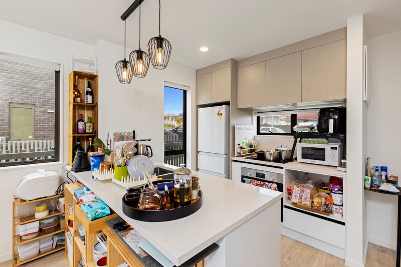 1/12 Ayr Road, Pakuranga, Auckland - Carousel 2