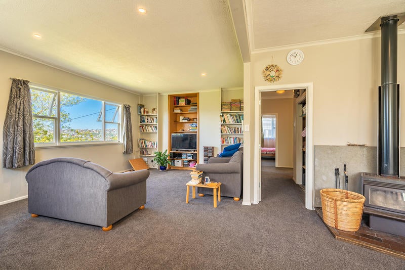 55 Prospect Bank, Wakari, Dunedin - Carousel 2