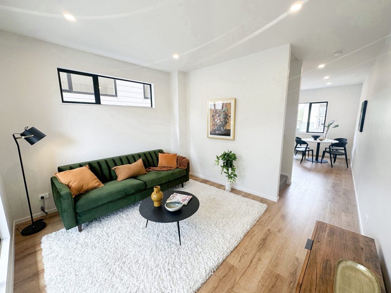 6/9 Schnapper Rock Road, Greenhithe, Auckland - Carousel 2