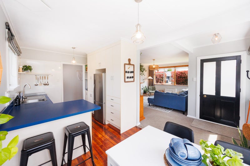 2 Belfast Place, Roslyn, Palmerston North - Carousel 2