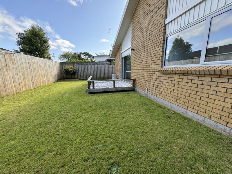 25A Winstone Road, Mount Roskill, Auckland - Carousel 15