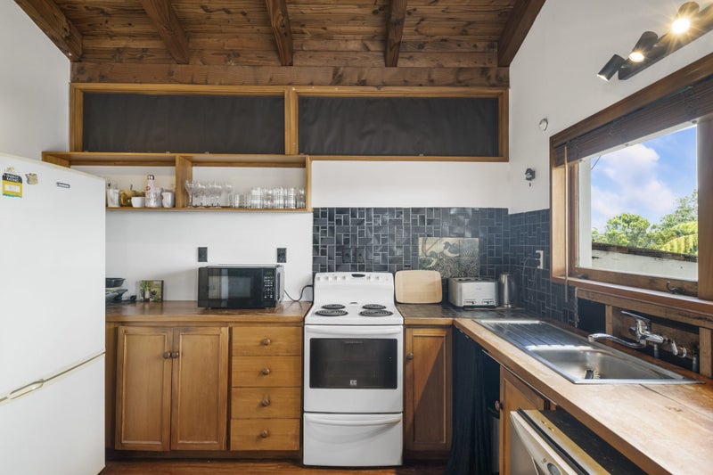 42 McFadzean Drive, Blockhouse Bay, Auckland - Carousel 2