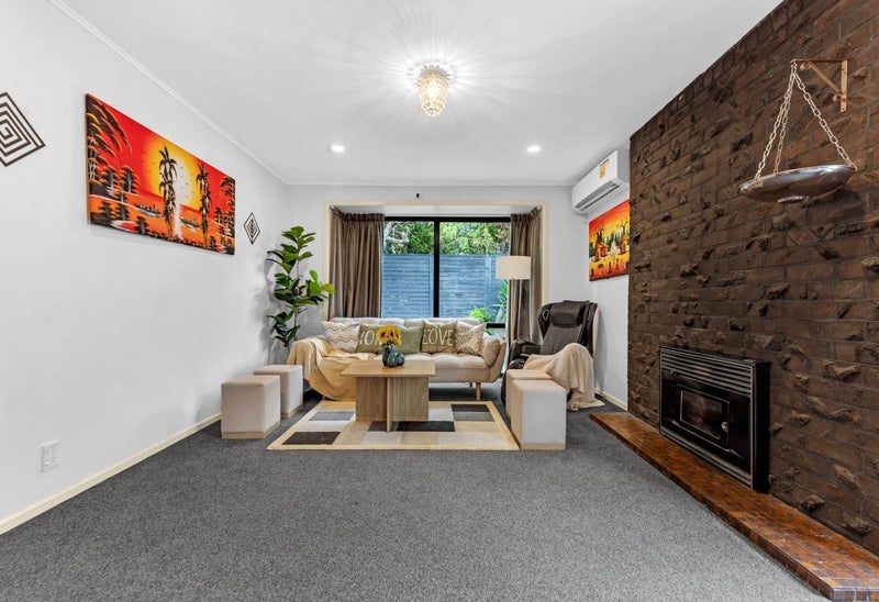 7 Golf Road, New Lynn, Auckland - Carousel 2