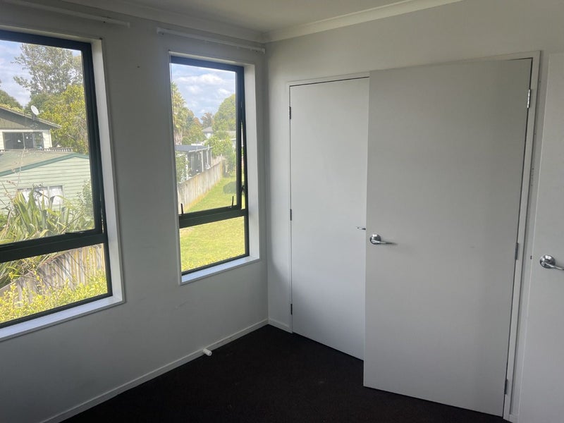 72 Kaimoana Street, Weymouth, Auckland - Carousel 5