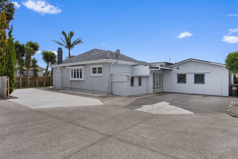 103 Hall Avenue, Favona, Auckland - Carousel 1