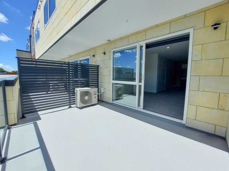111/3 Rawhiti Street, Frankton, Hamilton - Carousel 16