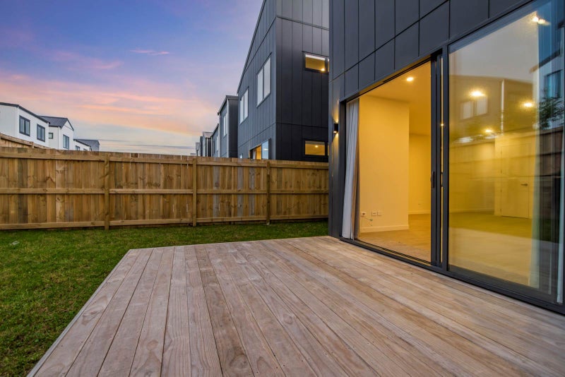 1 Porowha Road, Westgate, Auckland - Carousel 27