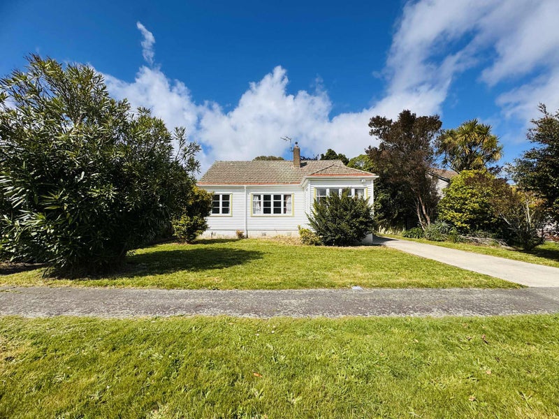 6 Moheke Avenue, Roslyn, Palmerston North - Carousel 1