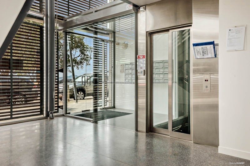 6/87 Clyde Road, Browns Bay, Auckland - Carousel 2