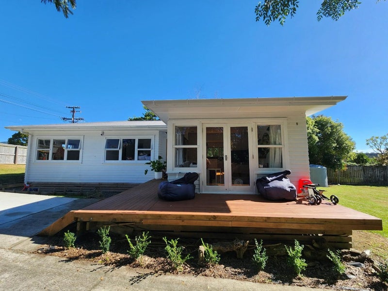 18A Parrs Cross road, Henderson, Waitakere - Carousel 1