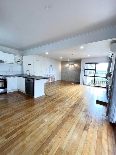 1/278 Rangatira Road, Beach Haven, Auckland - Carousel 2