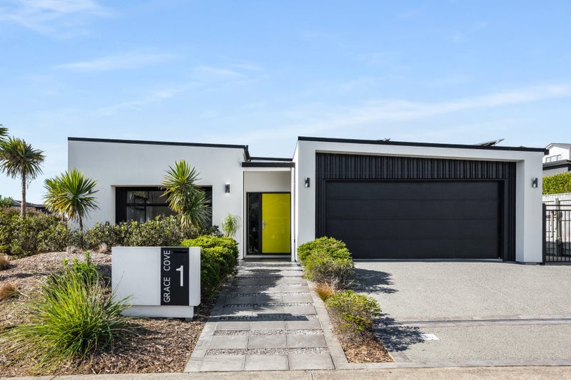 1 Grace Cove, Aotea, PORIRUA - Carousel 1
