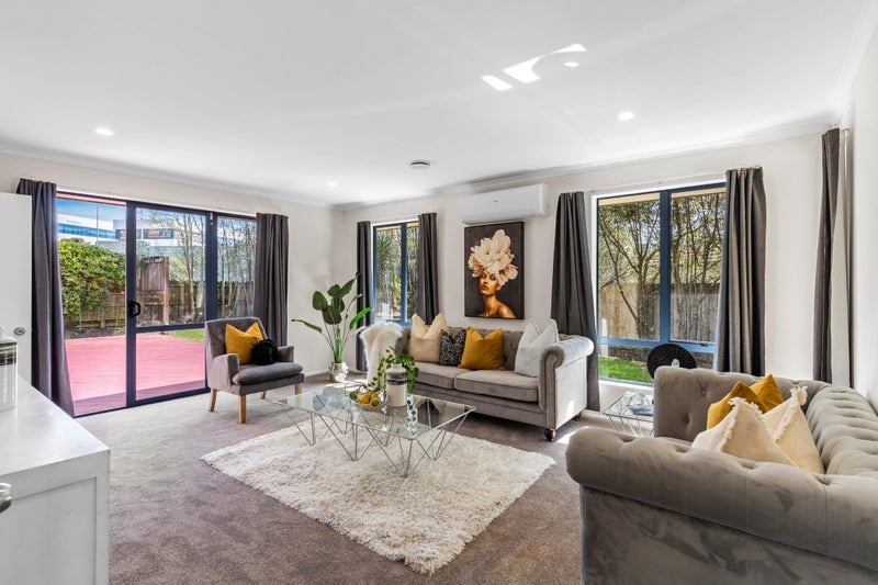 90 Bluebird Crescent, Unsworth Heights, Auckland - Carousel 2