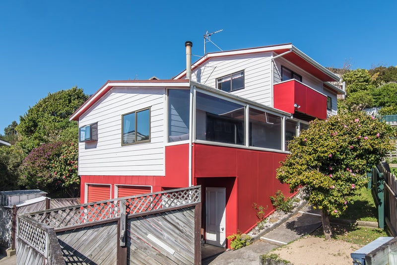 14 Makatote Grove, Churton Park, Wellington - Carousel 1