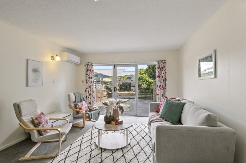 8/31 Mana Avenue, Titahi Bay, Porirua - Carousel 2