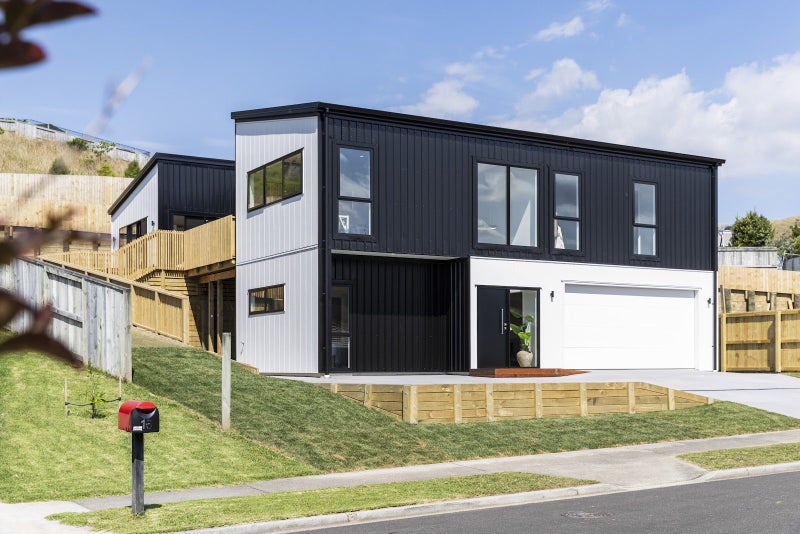 12 Bob Carter Place, Welcome Bay, Tauranga - Carousel 1