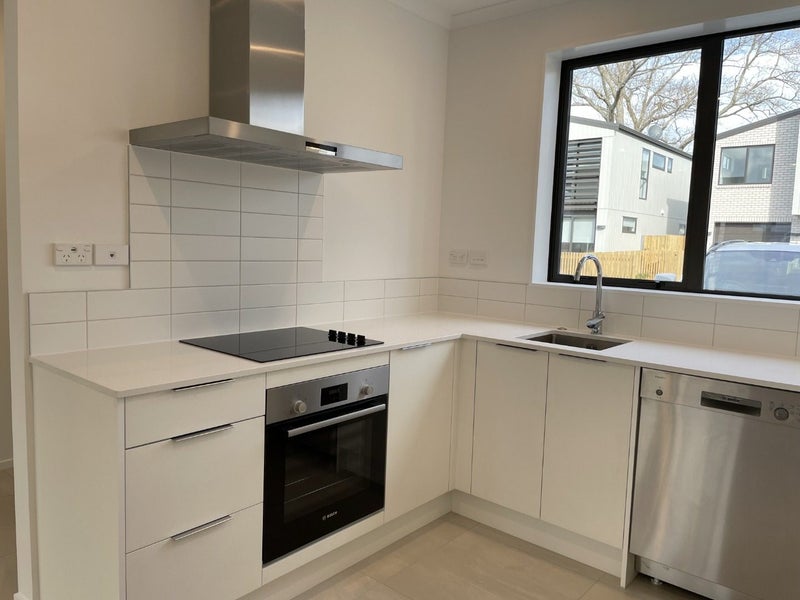 5 Manahi Lane, Panmure, Auckland - Carousel 2