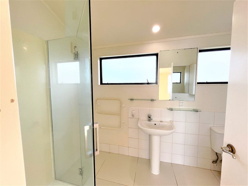 1/23 The Esplanade, Eastern Beach, Auckland - Carousel 15