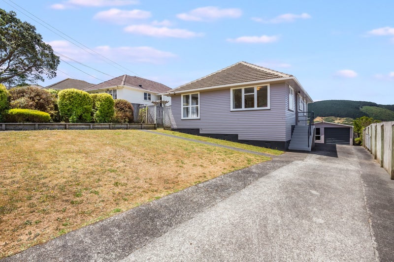 23 Turkington Street, Tawa, Wellington - Carousel 2
