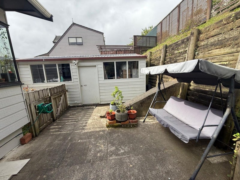 5 Duncan Street, Tawa, Wellington - Carousel 14