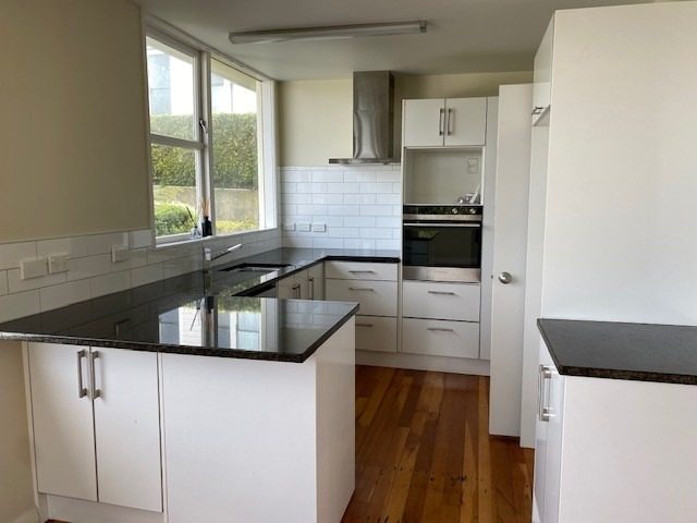 33A Sugarloaf Road, Brooklyn, Wellington - Carousel 2