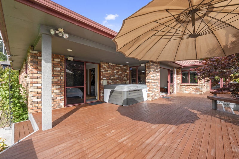 8 Forest Place, Lynmore, Rotorua - Carousel 2