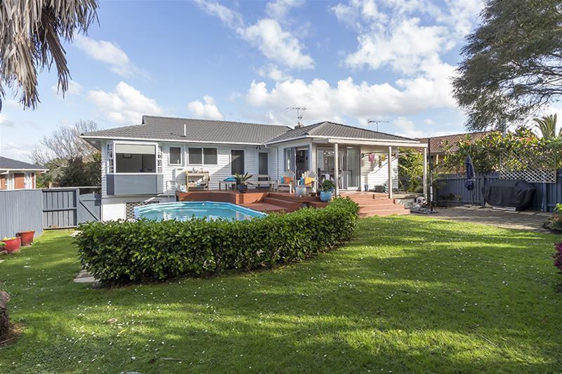 11 Imatra Place, Sunnyhills, Auckland - Carousel 1