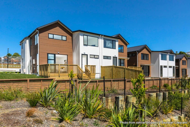 4 Seafarer Crescent, Stanmore Bay, Whangaparaoa - Carousel 2