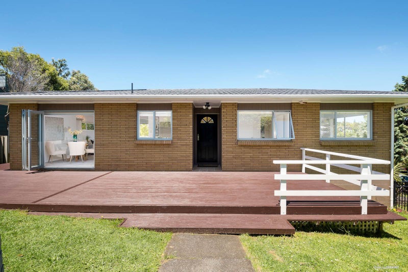 1/2 Eastwood Rise, Browns Bay, Auckland - Carousel 2