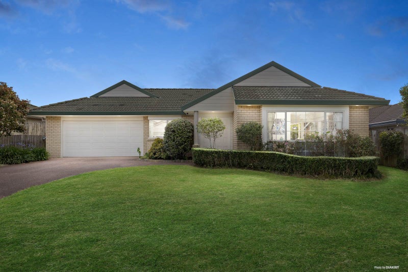 28 Matterhorn Crescent, Northpark, Auckland - Carousel 1