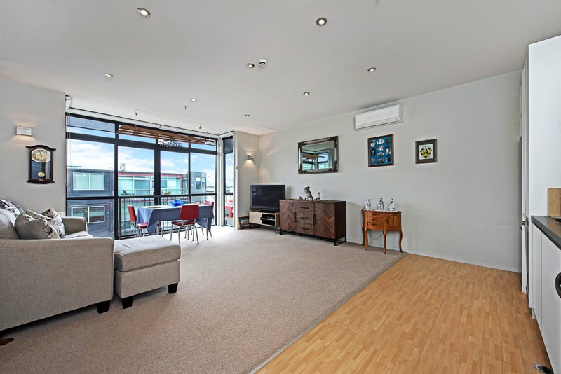 16/374 Jackson Street, Petone, Lower Hutt - Carousel 2