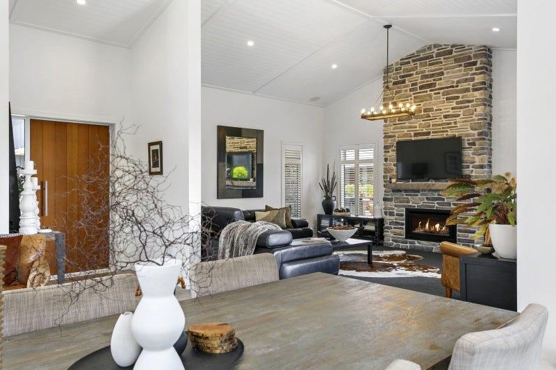 16 Pukenamu Road, Rainbow Point, Taupo - Carousel 2