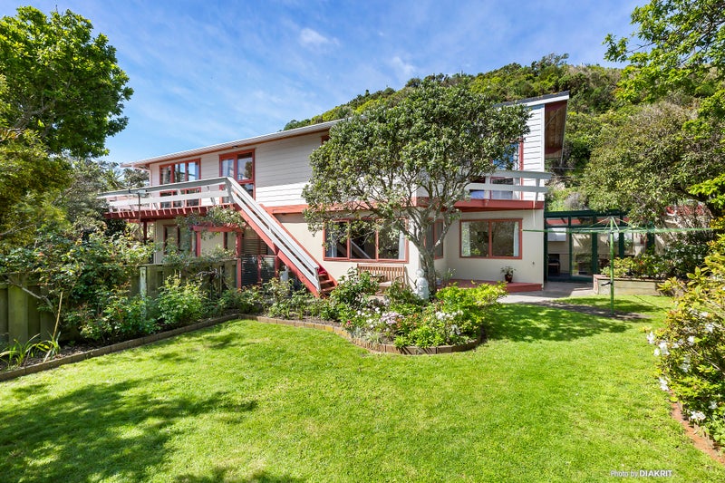 72 Montreal Grove, Kingston, Wellington - Carousel 1